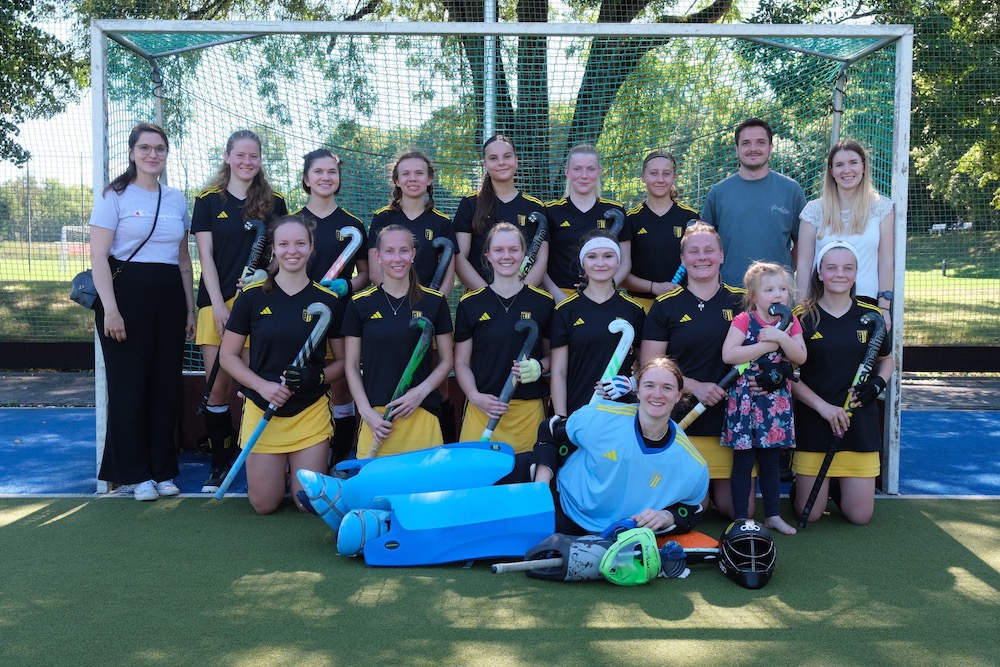 Hockey: Damenteam feiert Comeback und siegt auswärts