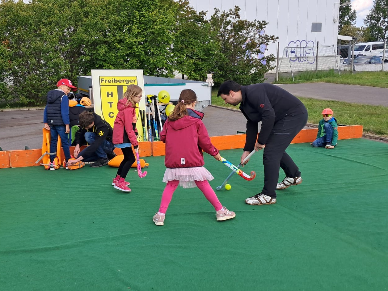Hockey: Werbung beim Actech-Firmenjubiläum