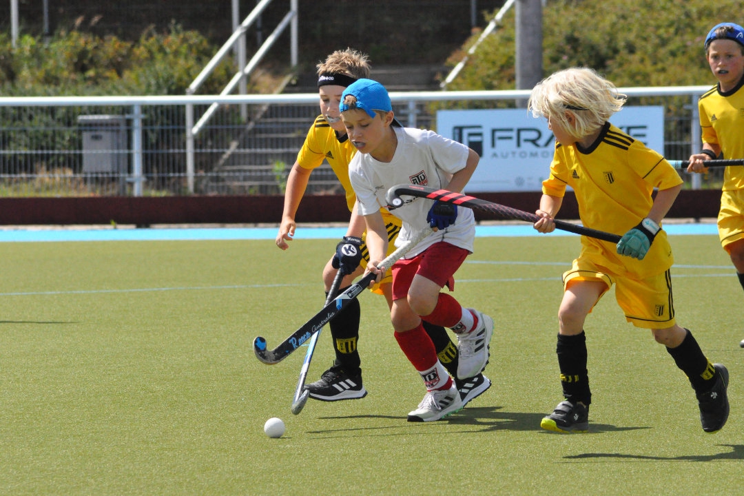 Hockey: U10 feiert ersten Sieg