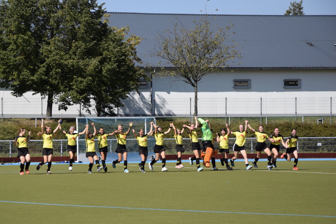 Hockey: Weibliche U14 siegt zum Endrundenauftakt